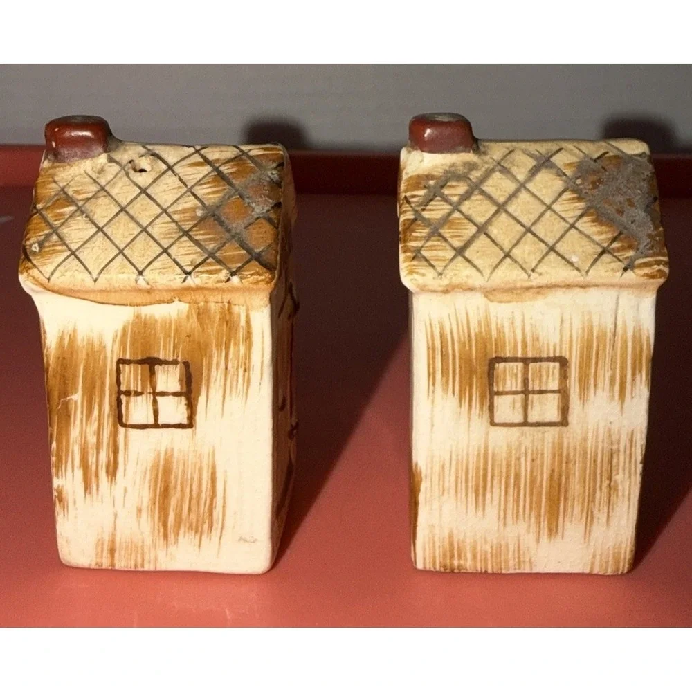 Vintage Outhouse Salt & Pepper Shakers I'm Full Of S I'm Full Of P Brown Japan